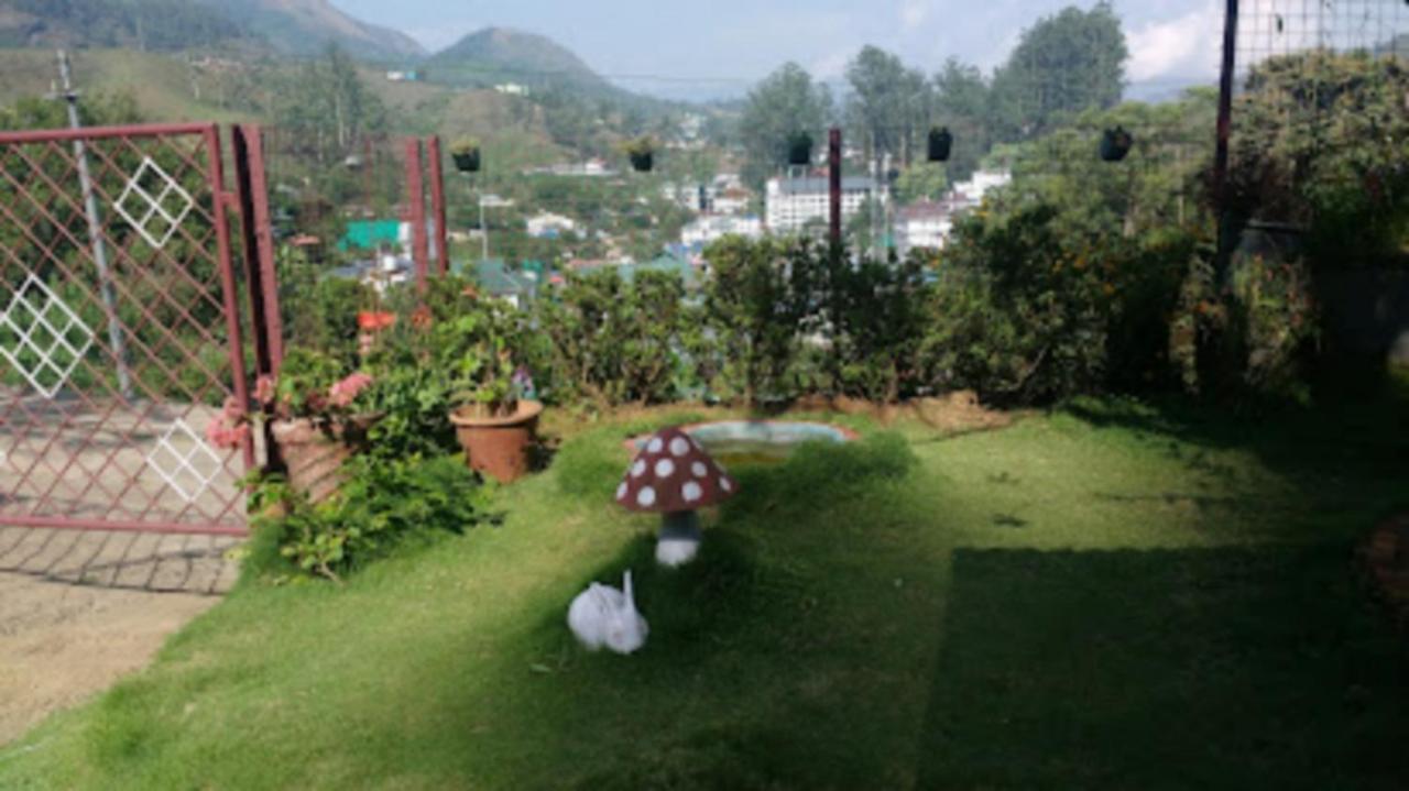 Rheinberg Town Haus Hotell Munnar Exteriör bild